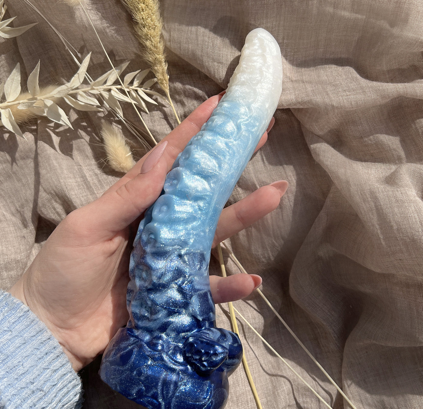 Nea Blizzard : Blue-White Tentacle Dildo | Fera Daemon Nea Blizzard : Blue-White Tentacle Dildo | Fera Daemon
