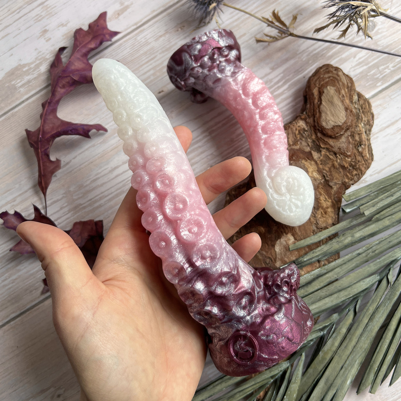Na Claretsnow : Red-Pink-White Fade Tentacle Dildo | Fera Daemon Na Claretsnow : Red-Pink-White Fade Tentacle Dildo | Fera Daemon