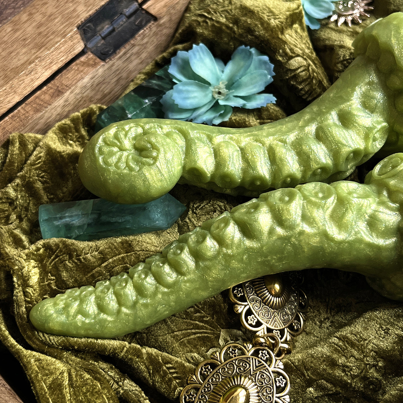 Dildos en forme de tentacule vert acide en silicone moelleux et flexible, des sextoys texturés avec ventouse pour du humping ou de la pénétration