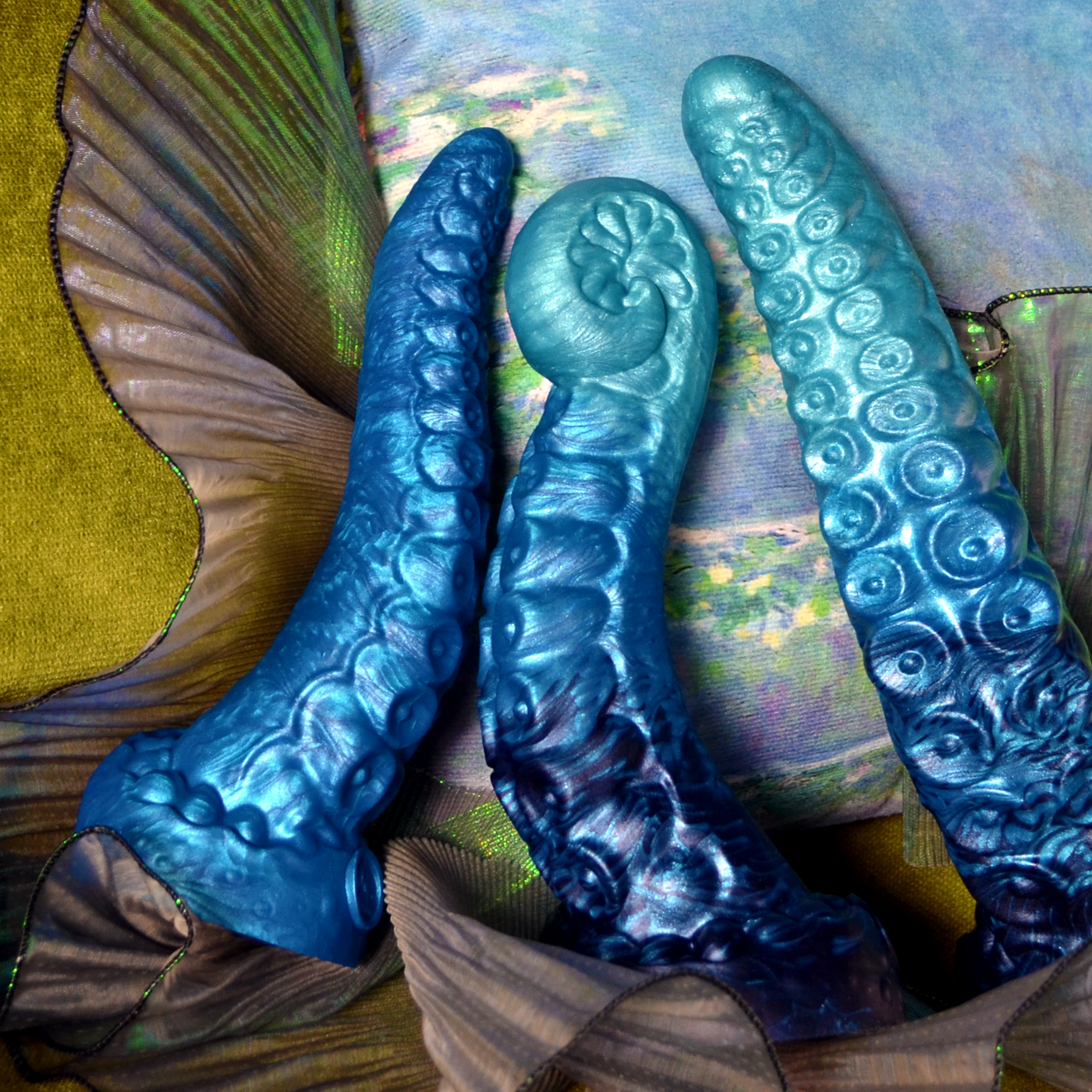 Godes tentacules bleues de Khalamite, des sextoys artistiques en silicone médical fabriqués en France
