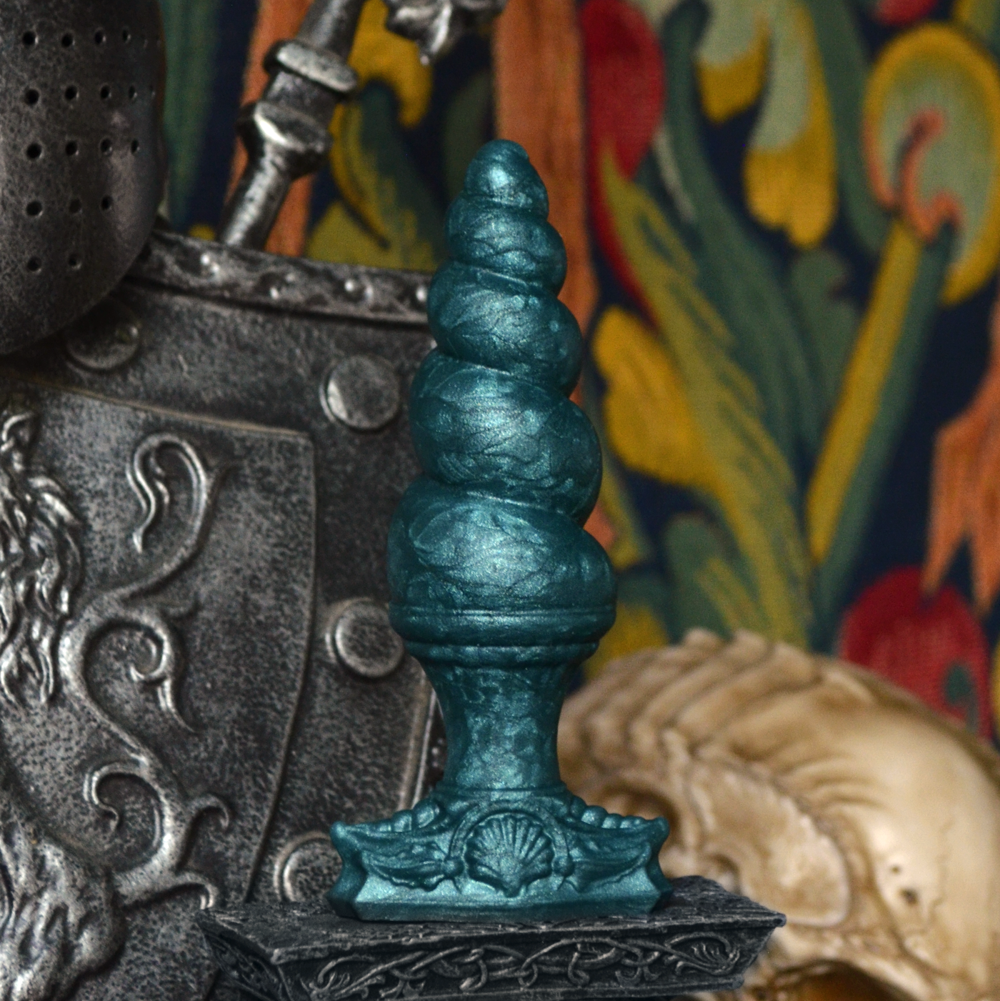 Dark Green Anal Plug with T Base - Fenra Sacred Cedar Fera Daemon Dark Green Anal Plug with T Base - Fenra Sacred Cedar Fera Daemon