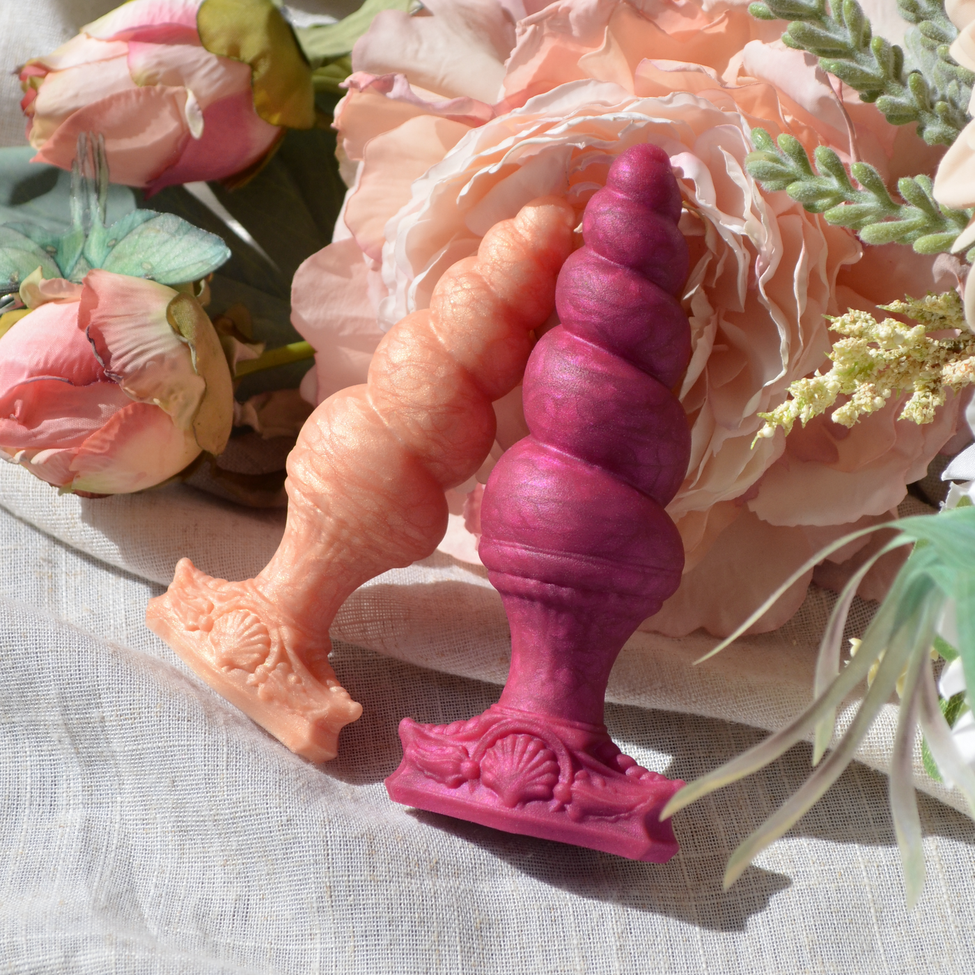 Plug vaginal de Fera Daemon en silicone moelleux, des sextoys fantasy et colorés