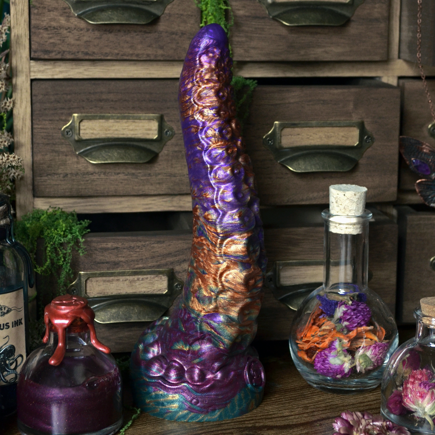 Sextoy tentacule violet et orange d'Halloween, Néa Elixir est un dildo personnalisable en silicone médical