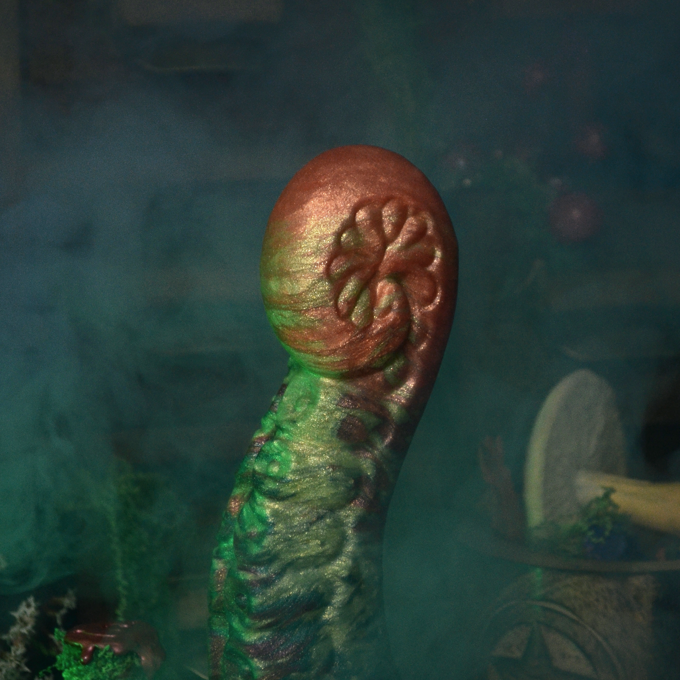 Sextoy vaginal tentacule en silicone médical doux. Un dildo texturé et courbé idéal comme stimulateur du point G.