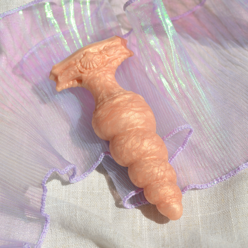 Fera Daemon Fênra Plug Pivoine Nacrée
