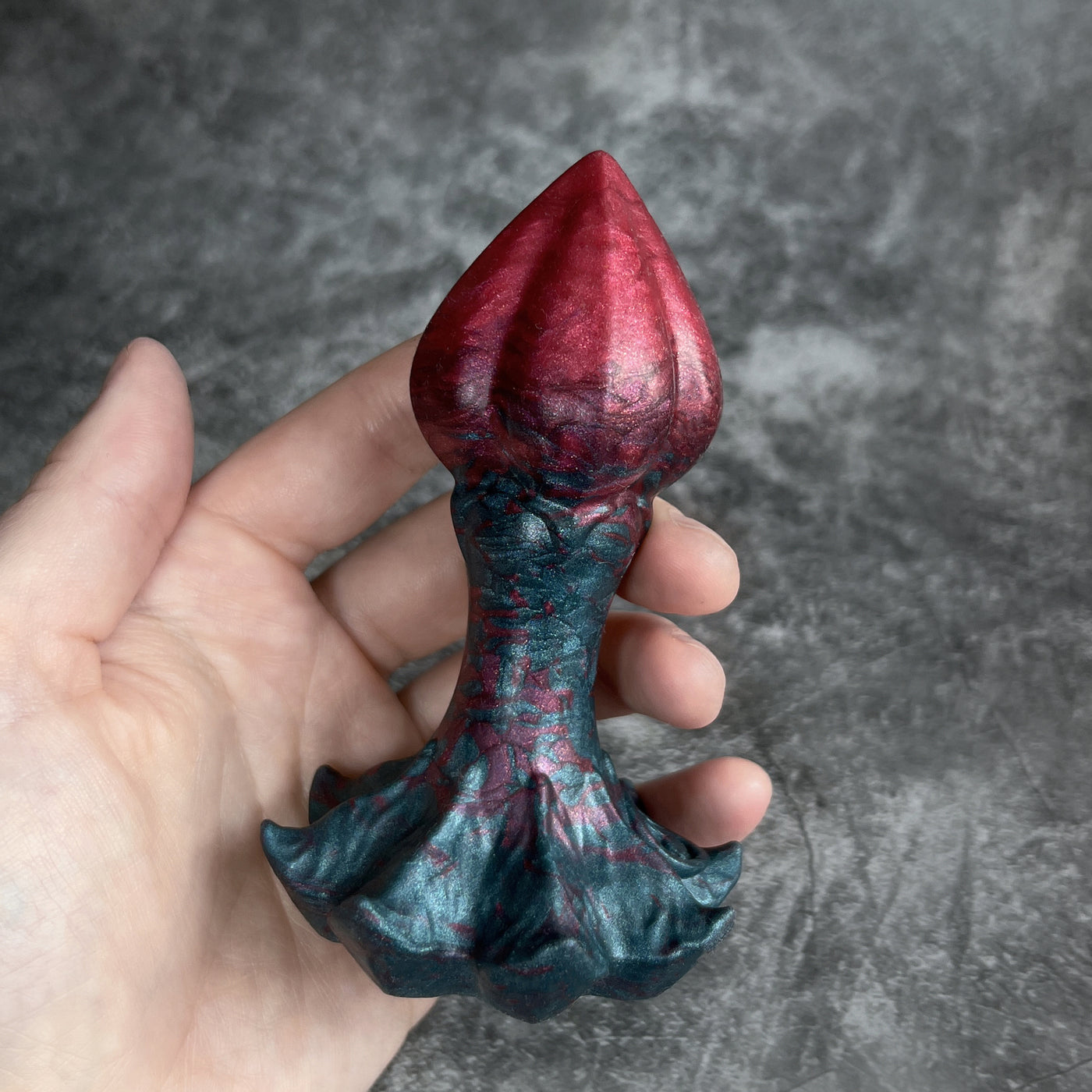 Nymf Plug Blood Flower : Green to Red Fade Bud Plug | Fera Daemon Nymf Plug Blood Flower : Green to Red Fade Bud Plug | Fera Daemon